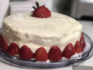 strawberry layer cake with cream cheese frosting